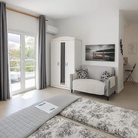 By Interhome Apartamento